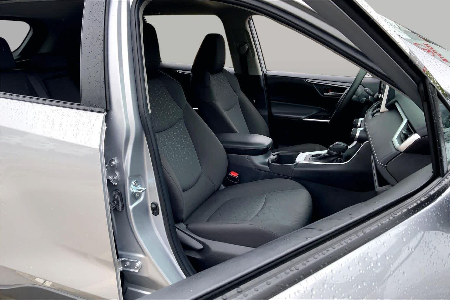 Used 2024 Silver Sky Metallic Toyota XLE image 9
