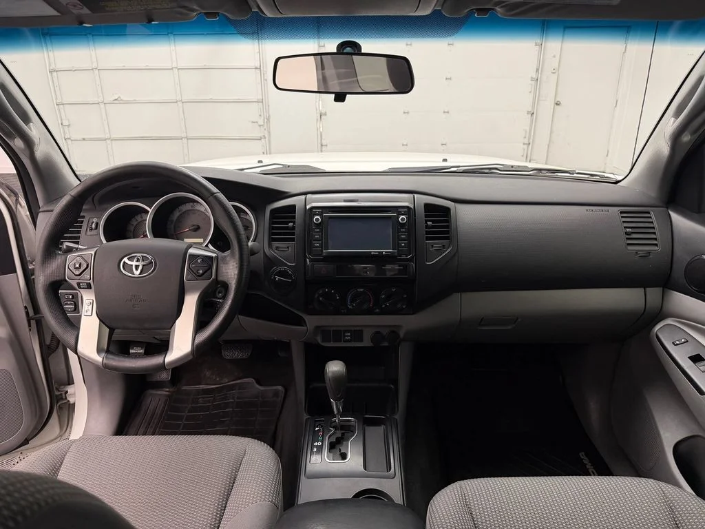 Used 2014 Super White Toyota Base V6 (A5) image 13
