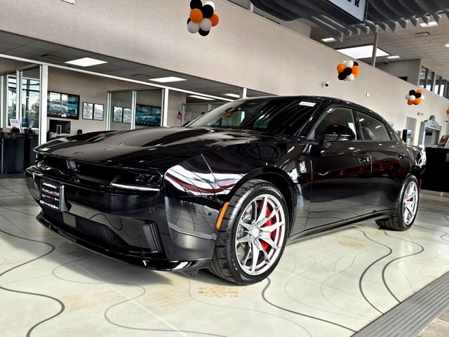 New 2026 Diamond Black Crystal Pearlcoat Dodge R/T Scat Pack image 3