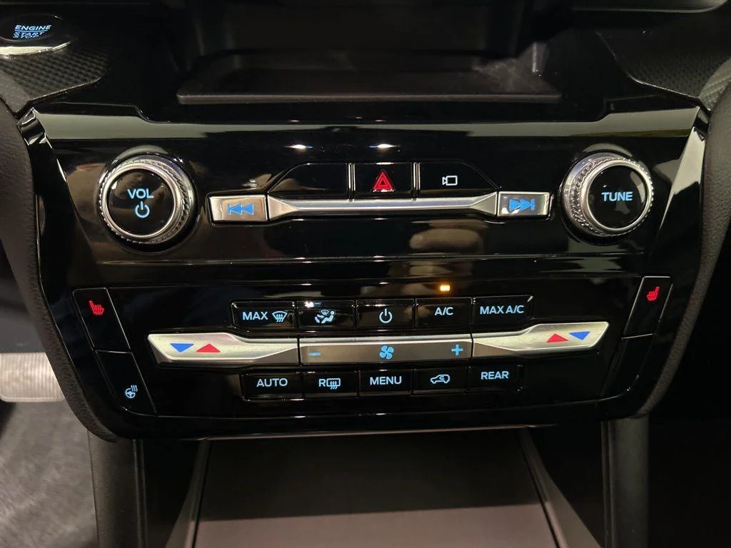 Used 2022 Black Metallic Ford ST-Line image 23
