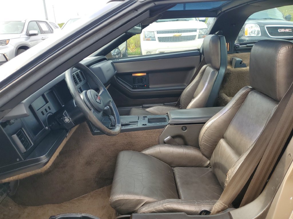 Used 1985  Chevrolet Base image 7