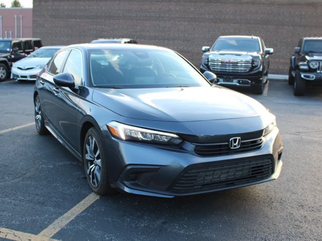 Used 2024 Meteorite Gray Metallic Honda EX image 4