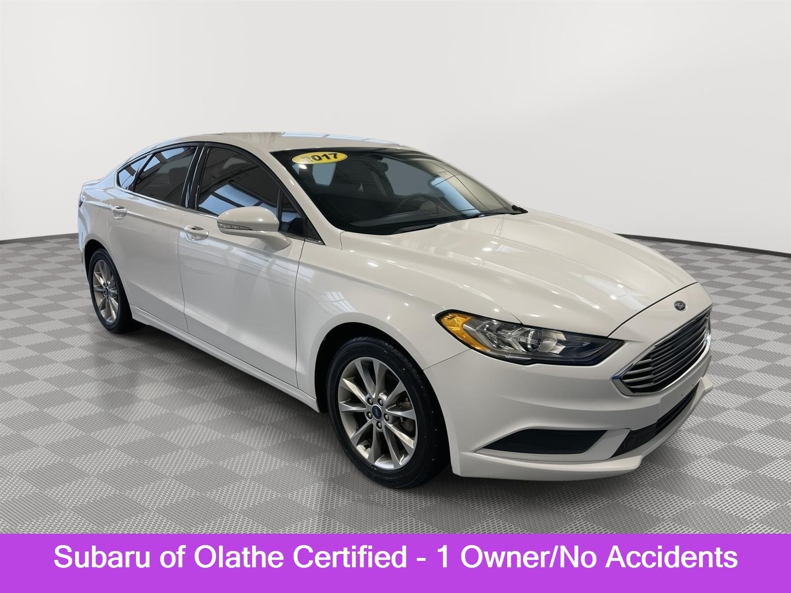2017 Ford Fusion SE FWD's photo