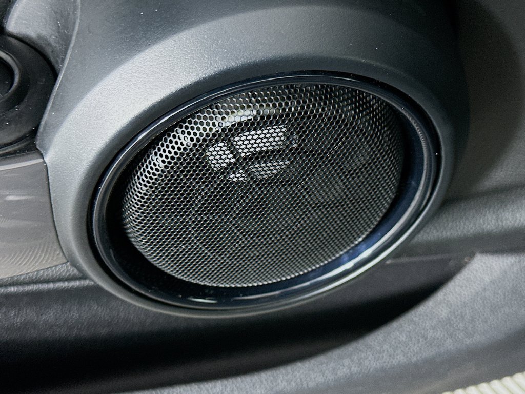 Used 2016 Black MINI Base image 19