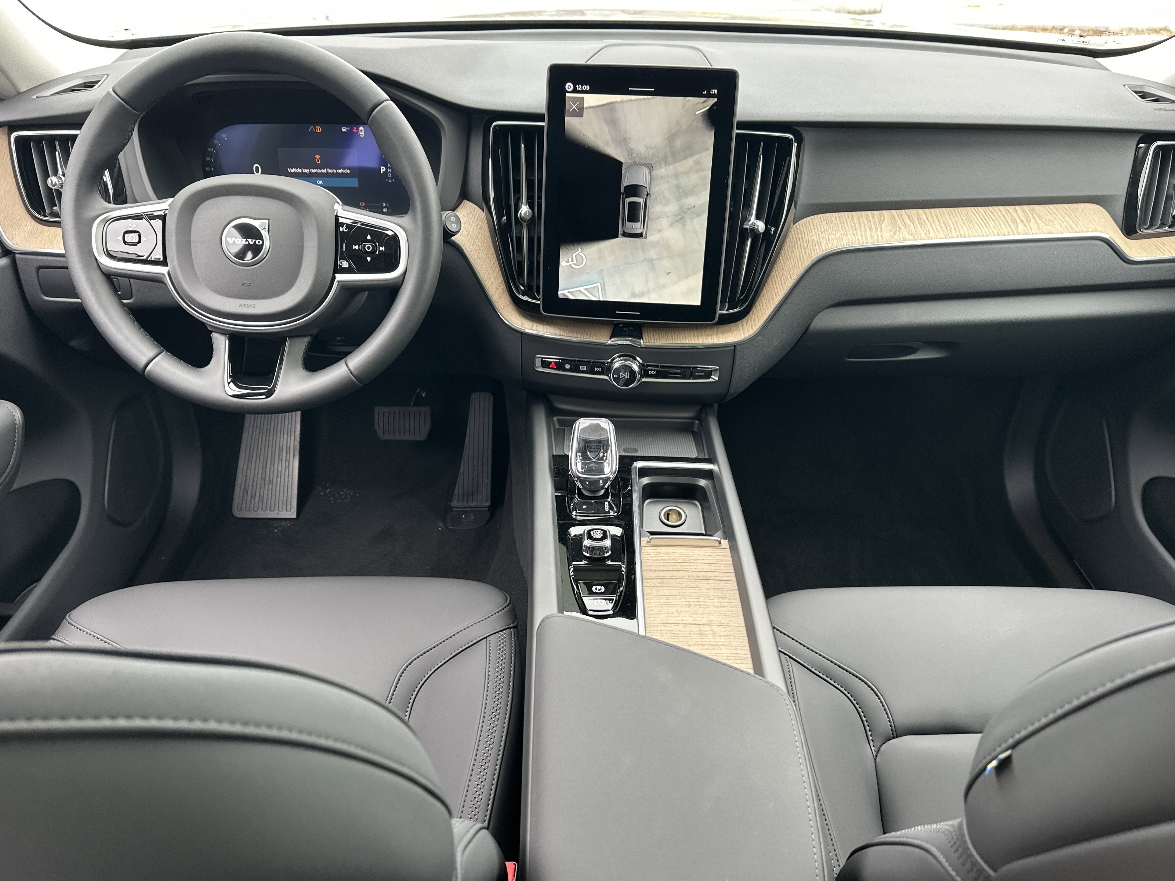 2026 Volvo XC90 Core - Photo 14