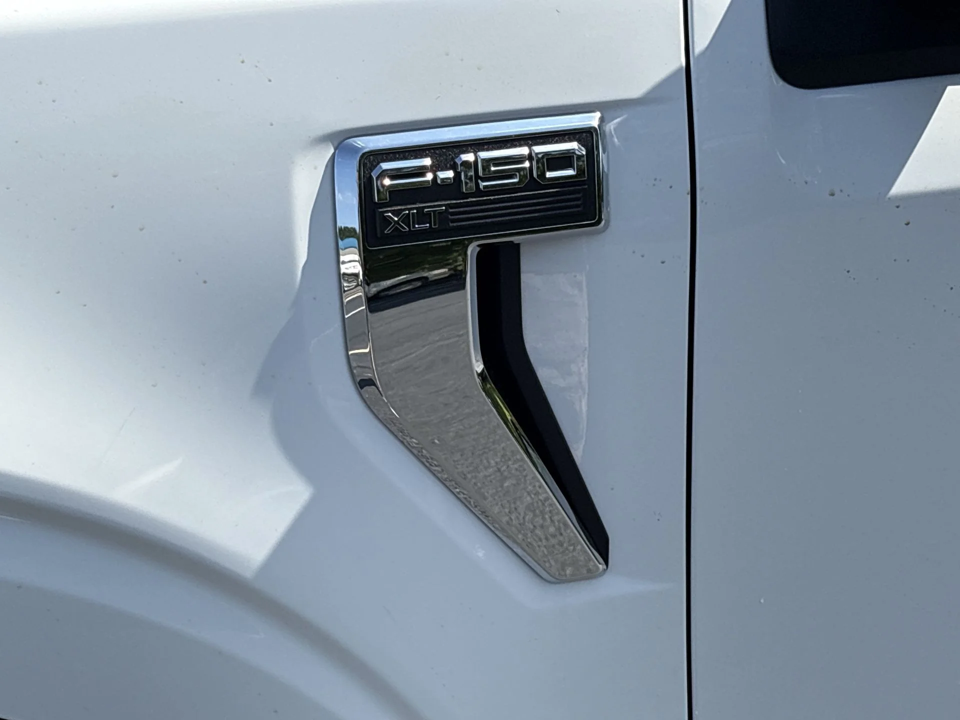 New 2026 Oxford White Ford XLT image 22