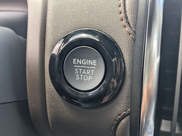 New 2027 Agate Black Metallic Ford King Ranch® image 28