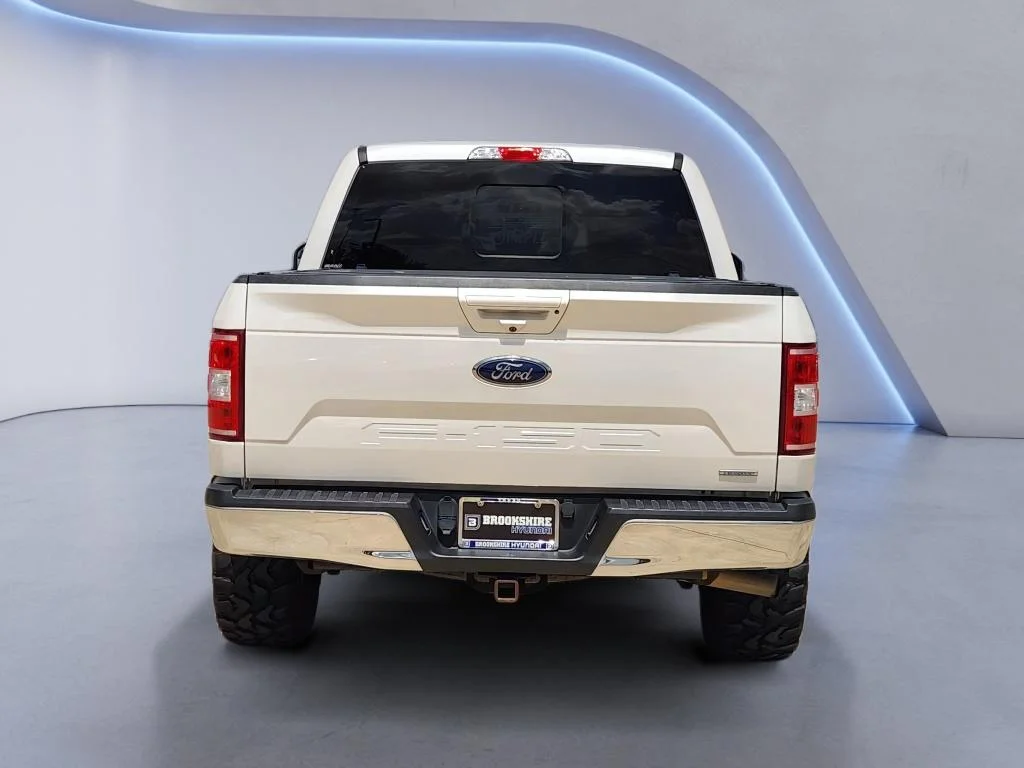Used 2018 White Platinum Metallic Tri-Coat Ford LARIAT image 8