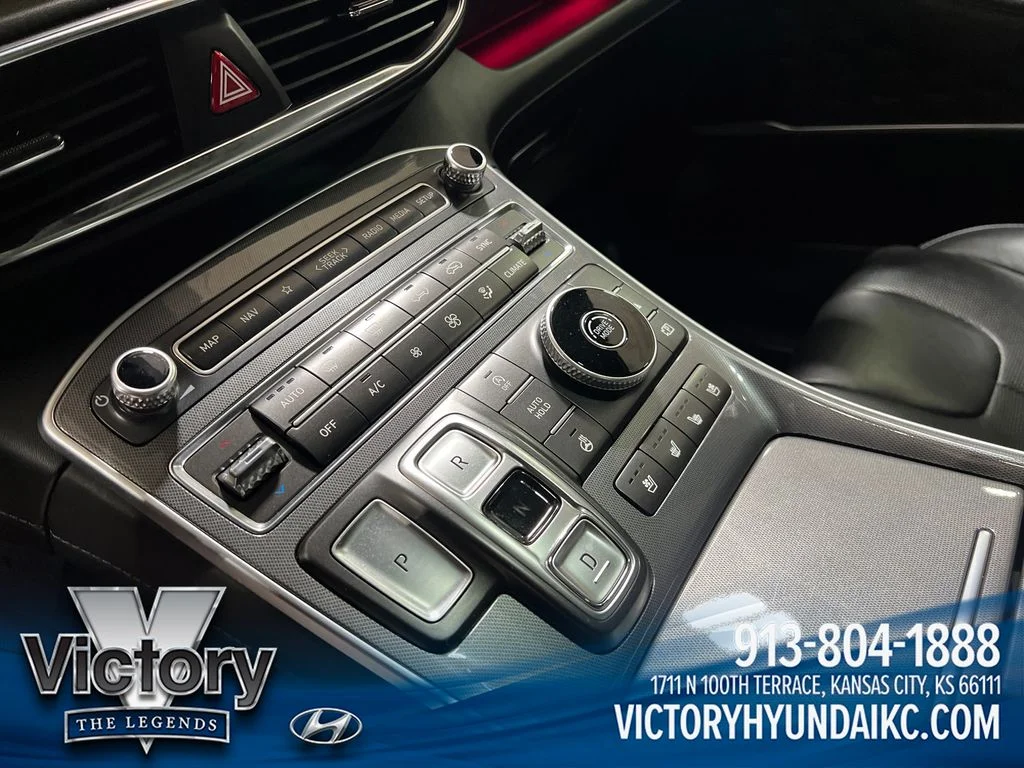 Used 2022 Red Hyundai Calligraphy image 24