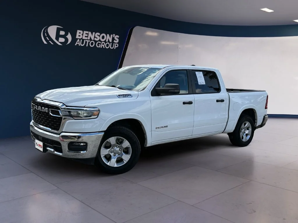Used 2025 White Ram Big Horn/Lone Star image 1