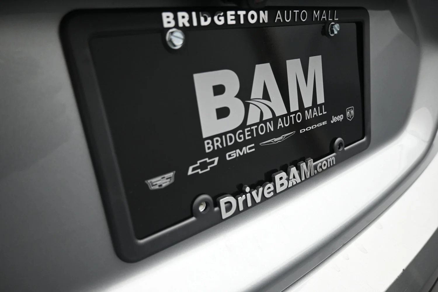 Used 2025 Sterling Gray Metallic Chevrolet 1LT image 26