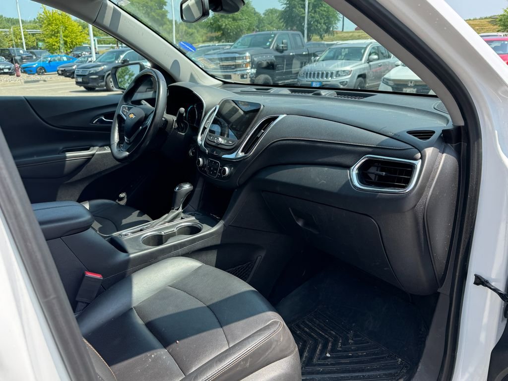 Used 2018 Summit White Chevrolet Premier image 27