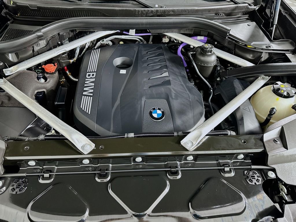 Used 2024 Carbon Black Metallic BMW xDrive40i image 32