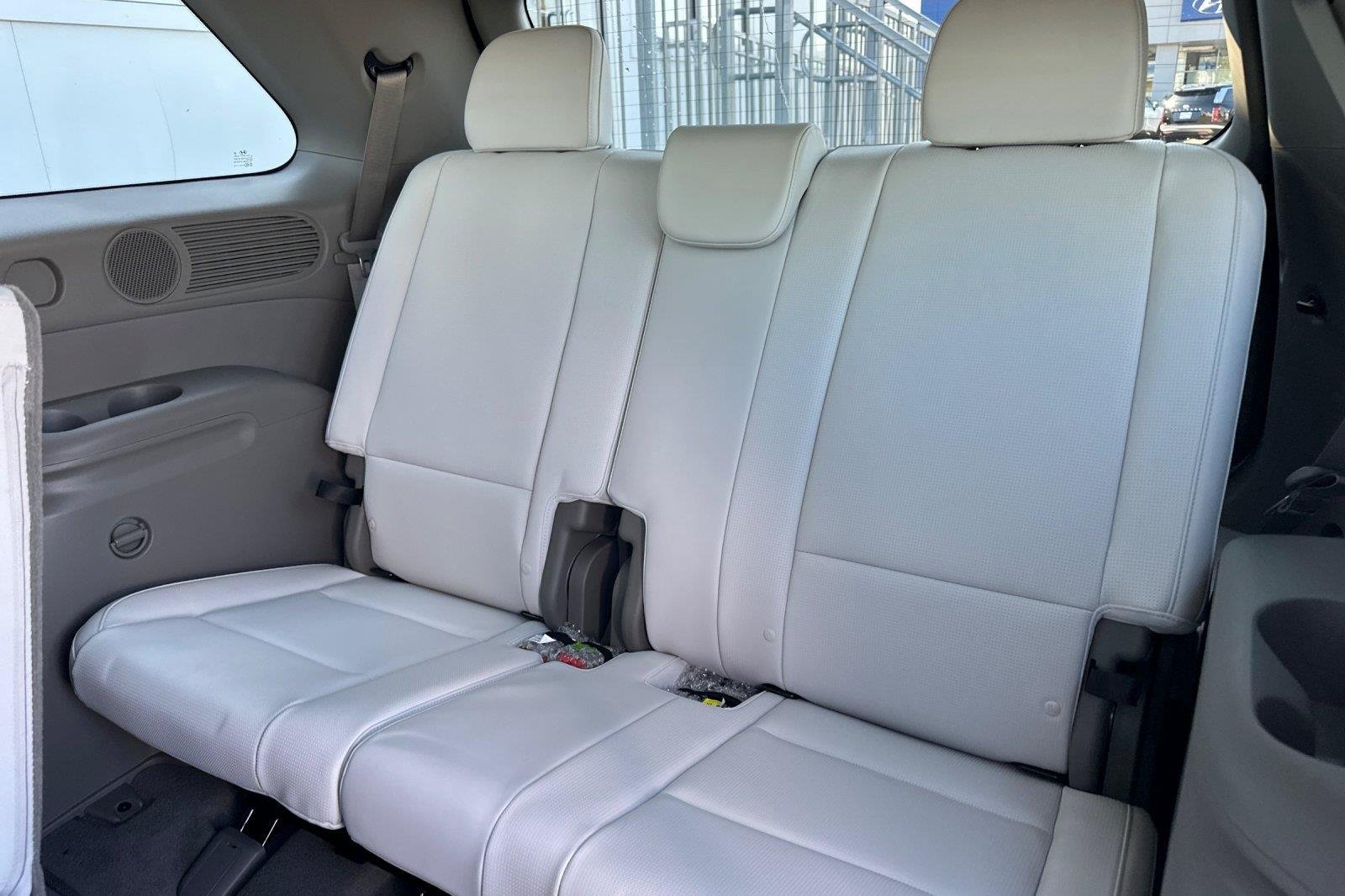 New 2026 Creamy White Pearl Hyundai SEL 8P image 14