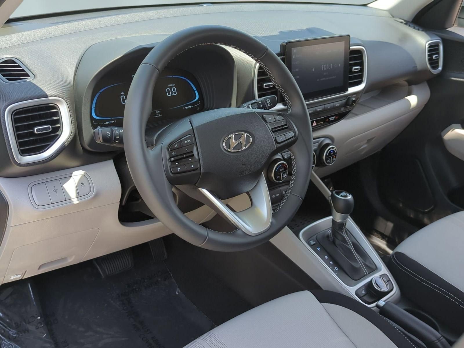 Used 2026 Mirage Green Hyundai SEL image 9