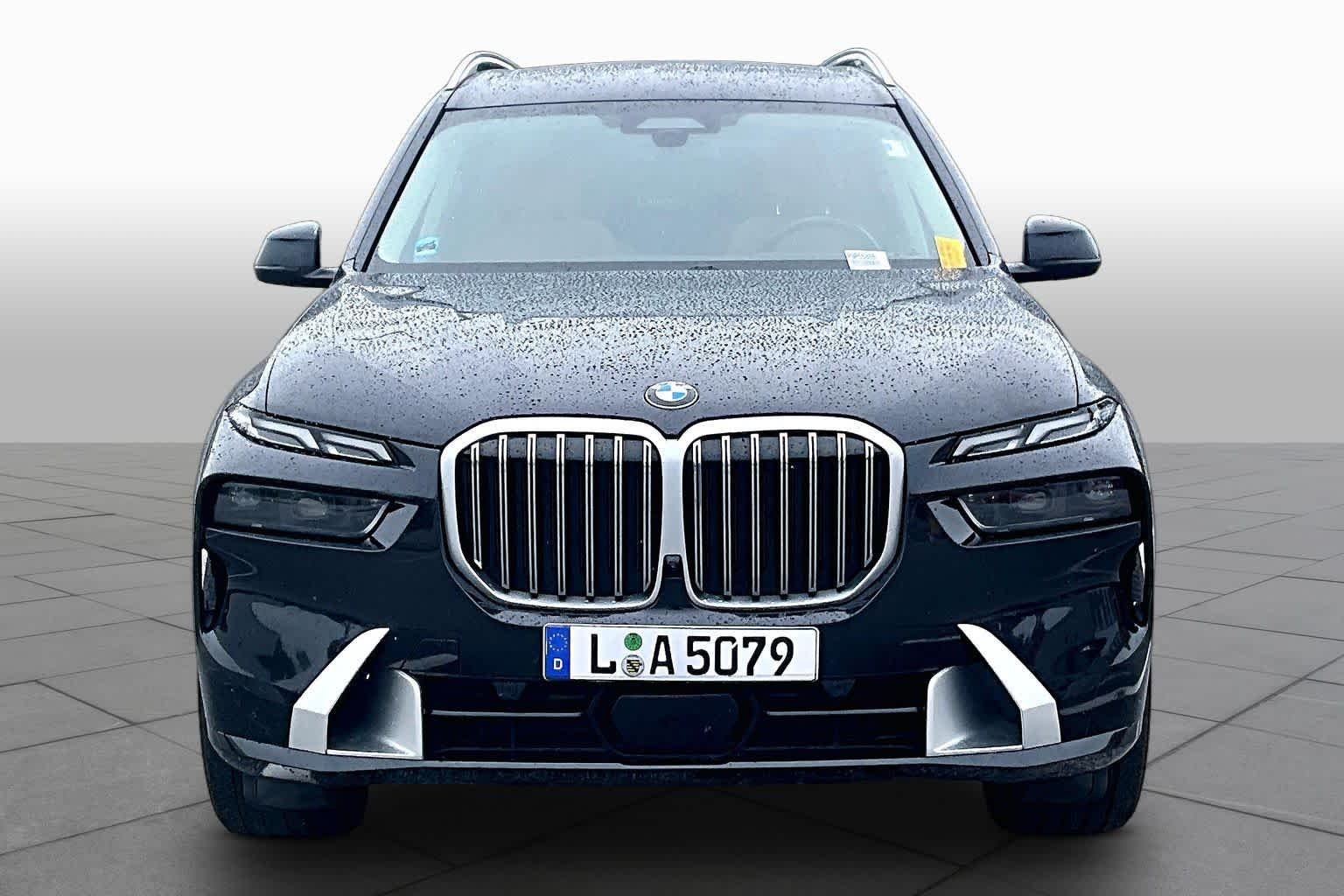 Used 2023 Black Sapphire Metallic BMW xDrive40i image 4