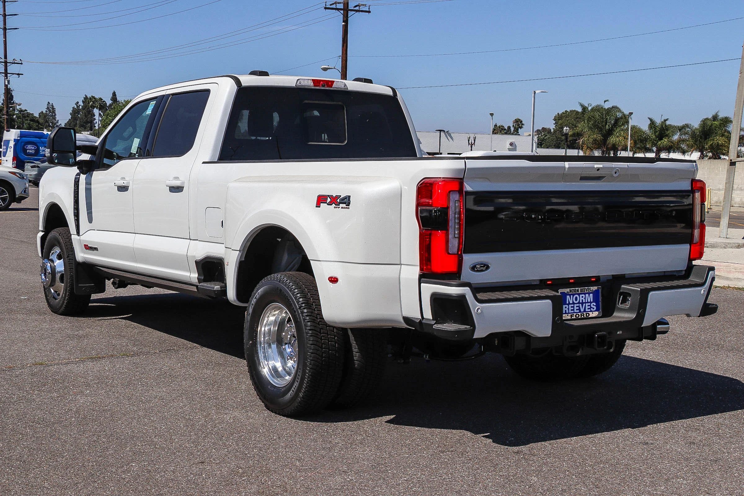 New 2026 Star White Metallic Tri-Coat Ford F-350® Platinum® image 4