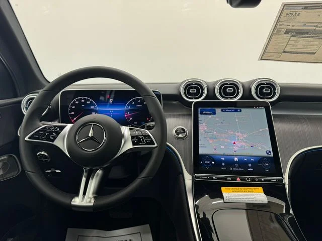 New 2026 Polar White Mercedes-Benz GLC 300 image 3