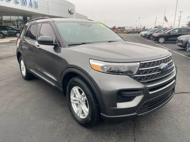 Used 2020 Magnetic Ford XLT image 3
