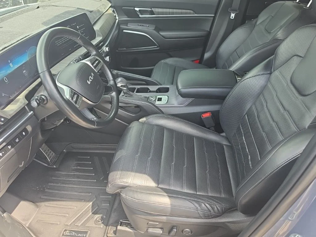 Used 2023 Silver Kia SX-Prestige image 13