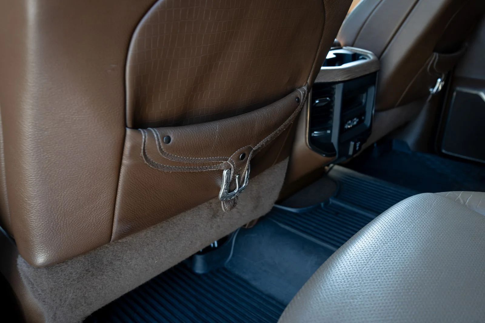 Used 2019 Blue Ram Laramie Longhorn image 28