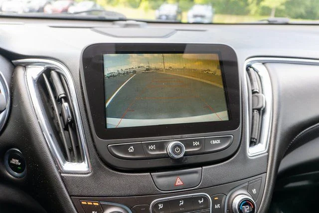 Used 2018 White Chevrolet Premier image 29