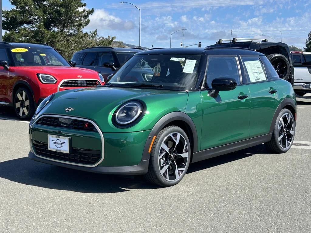 2026 MINI Hardtop Cooper S's photo