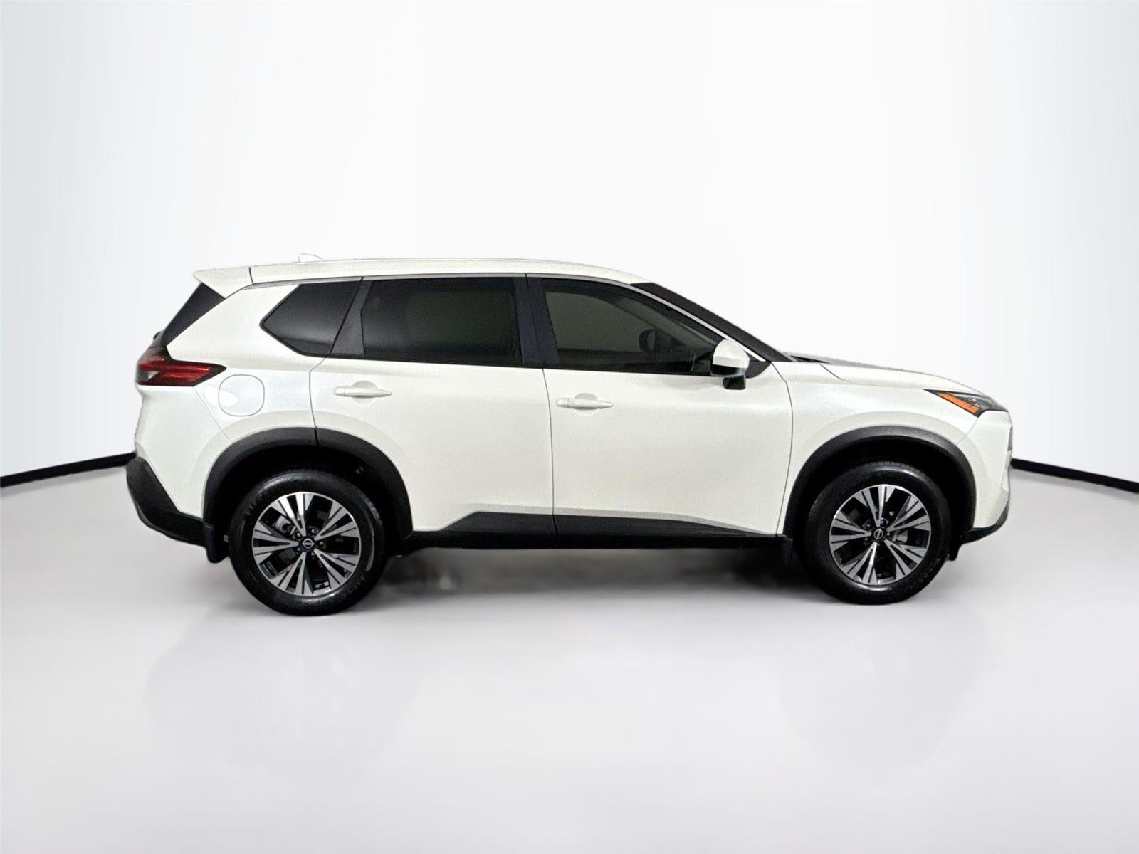 Used 2023 Pearl White Tricoat Nissan SV image 9