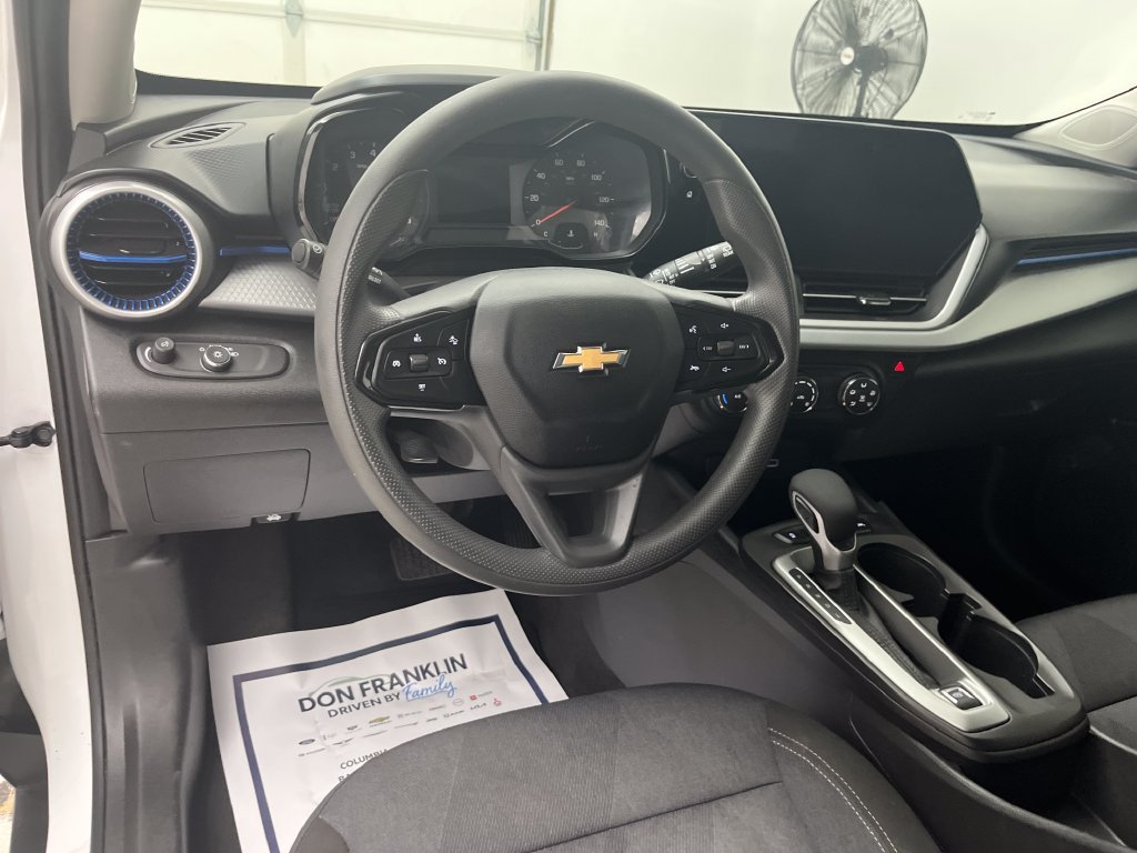 Used 2025 White Chevrolet LS image 15