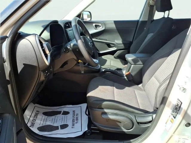 Used 2020  Kia S image 18