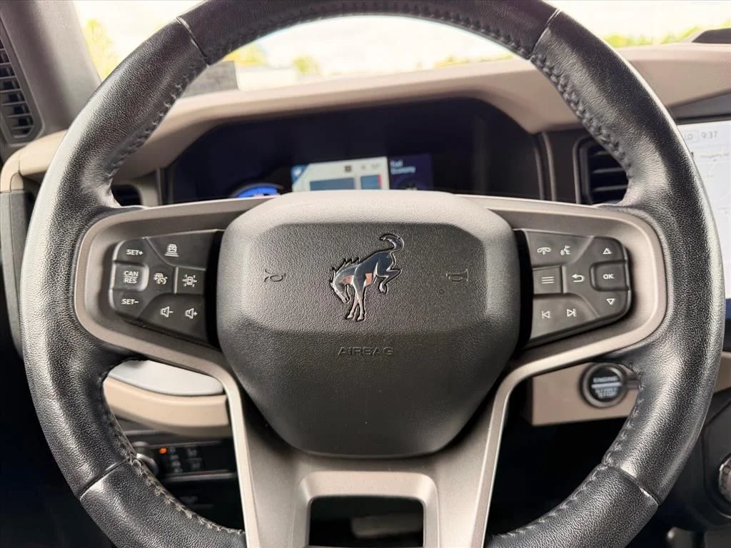 Used 2022 Red Ford Wildtrak image 20