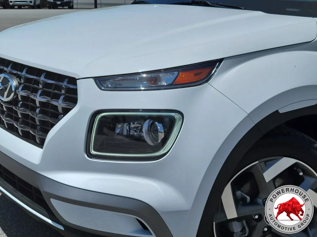 Used 2025 White Hyundai Limited image 11