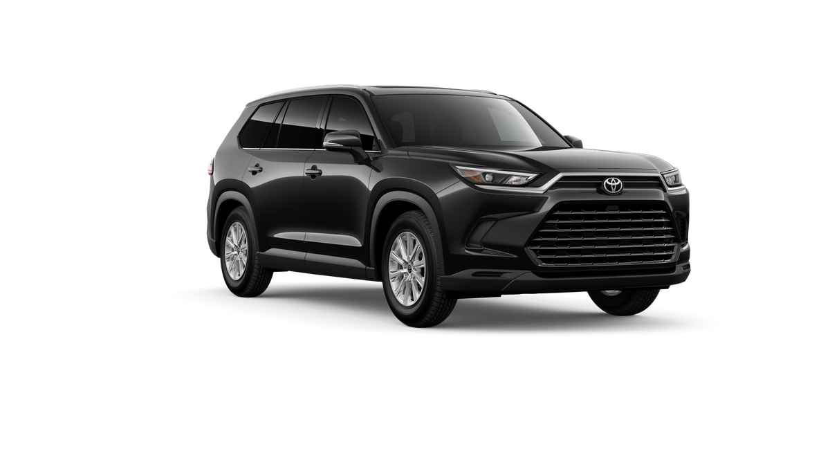 New 2026 Midnight Black Metallic Toyota XLE image 15