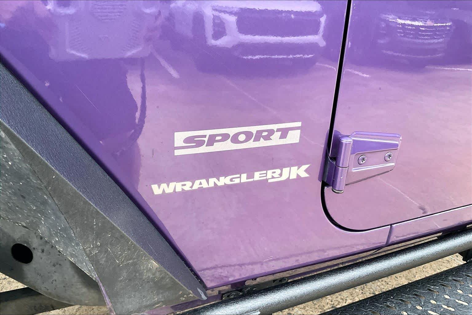 Used 2018 Xtreme Purple Pearlcoat Jeep Sport S image 28