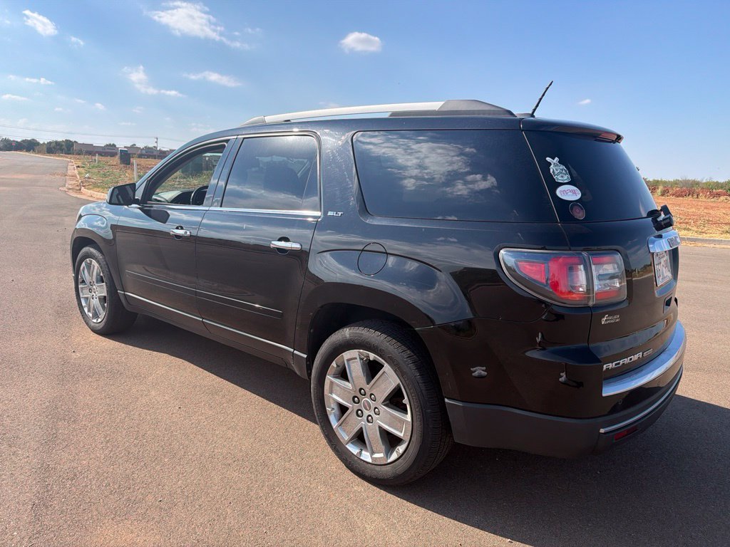 Used 2017 Ebony Twilight Metallic GMC Limited image 8