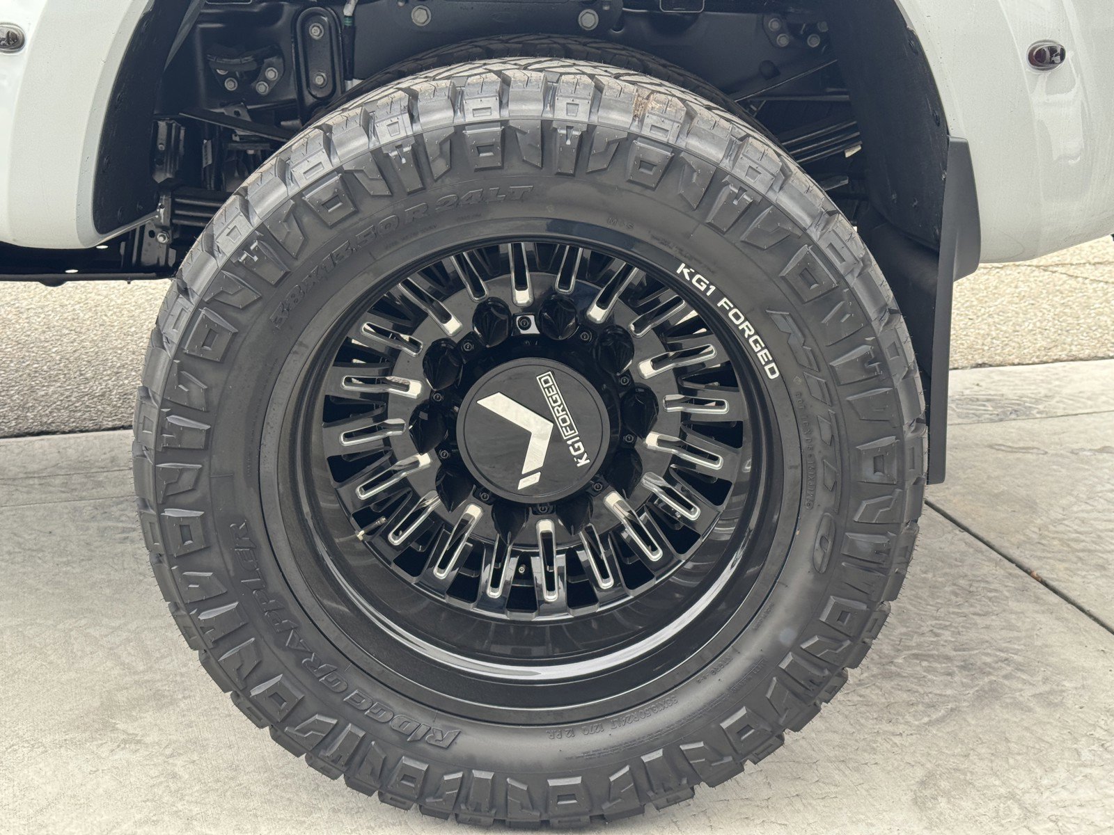 New 2026 Avalanche Ford F-350® Platinum® image 14