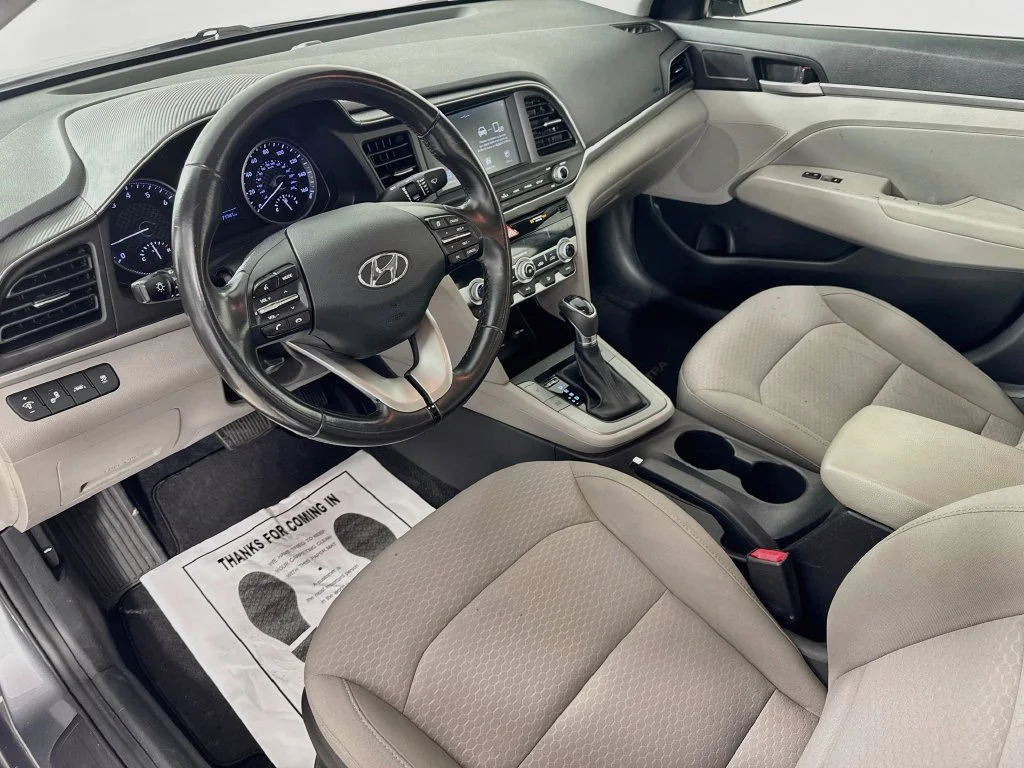 Used 2019 Gray Hyundai Value Edition image 9