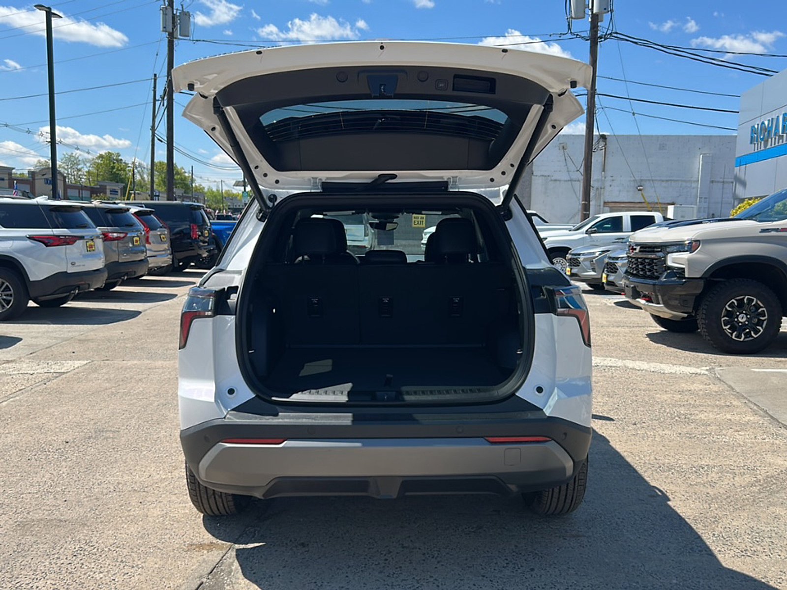 2026 Chevrolet Equinox LT - Photo 11