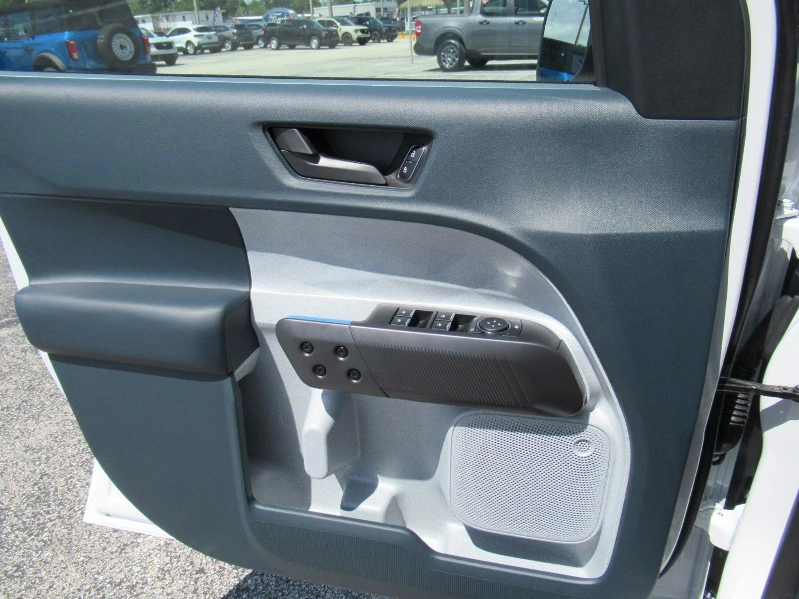 New 2026 Oxford White Ford XLT image 18