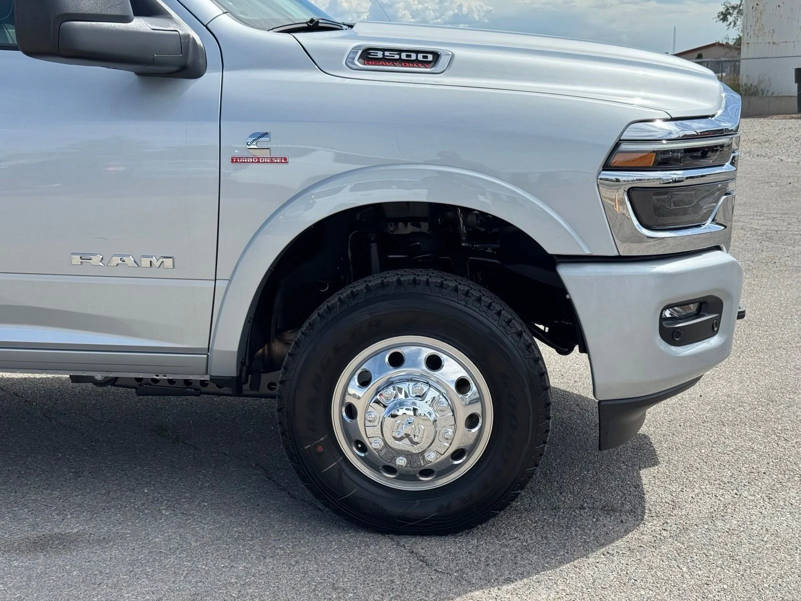 New 2026 Silver Zynith RAM Tradesman image 3