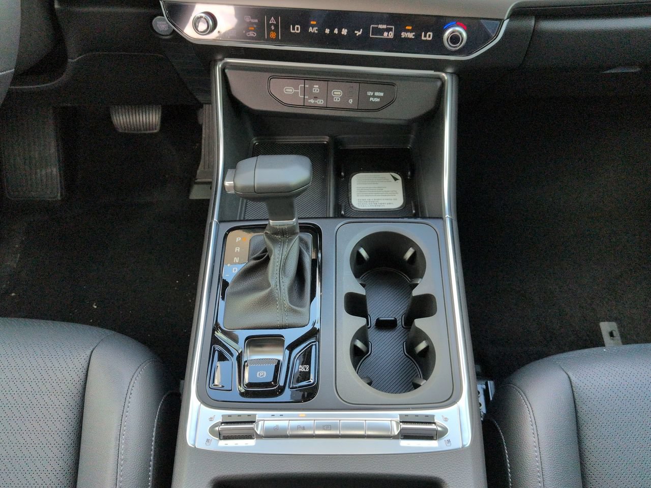 New 2027 Snow White Pearl Kia SX Prestige image 22