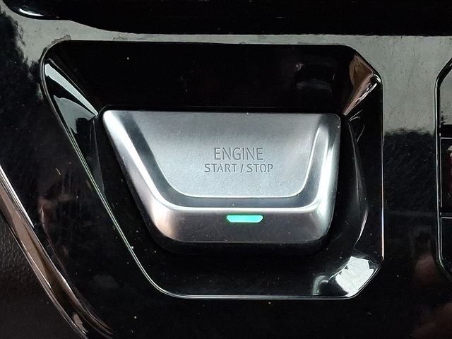 Used 2022 Black GMC AT4 image 24