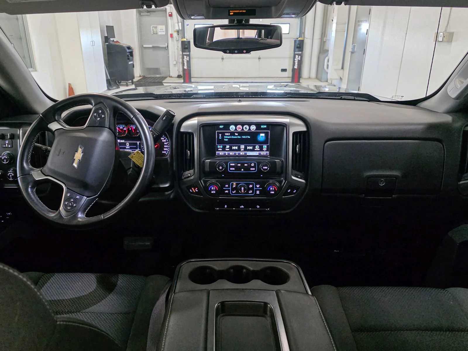 2017 Chevrolet Silverado 1500 LT - Photo 24