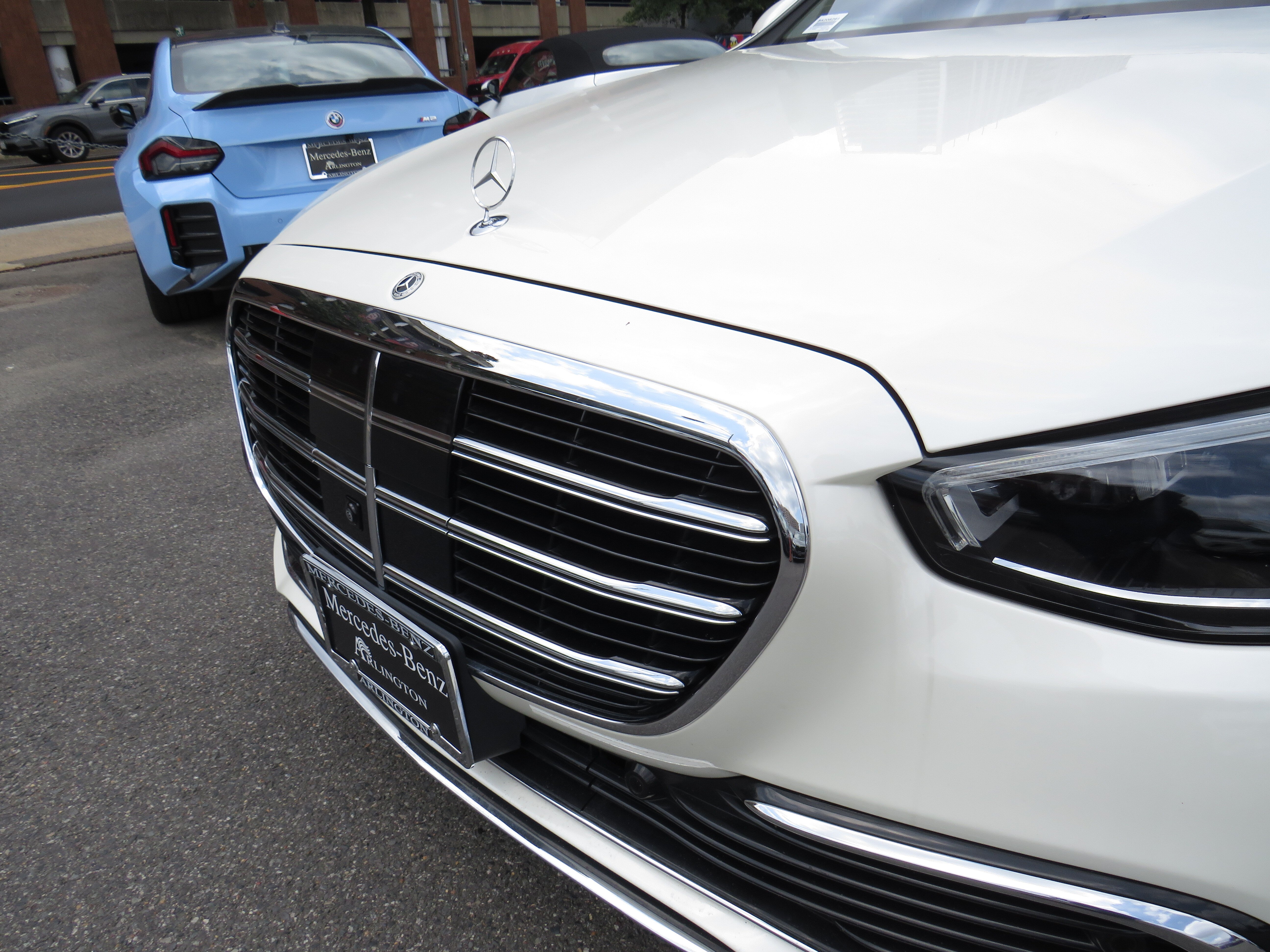 Certified Used 2023 MANUFAKTUR Diamond White Metallic Mercedes-Benz S 500 4MATIC® image 26