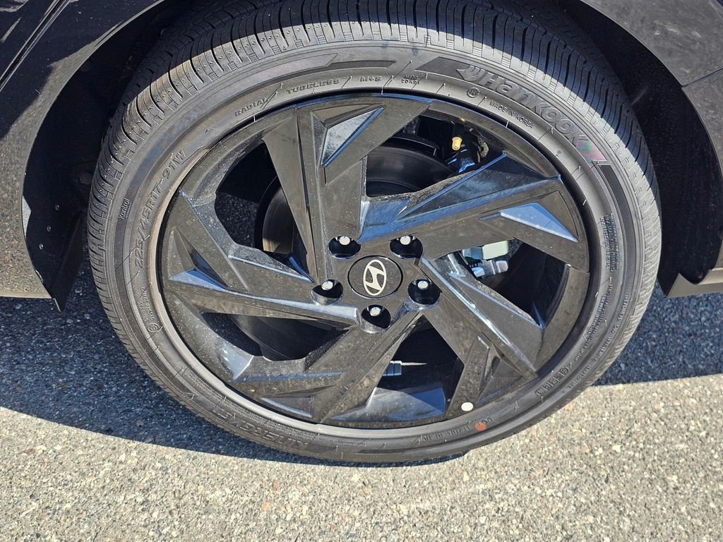 New 2026 Black Hyundai SEL Sport image 8