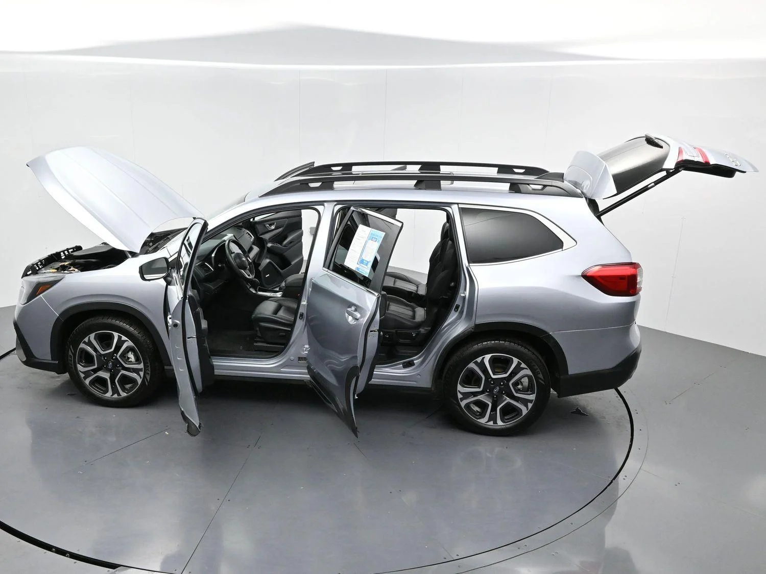 Used 2023 Ice Silver Metallic Subaru Limited image 43