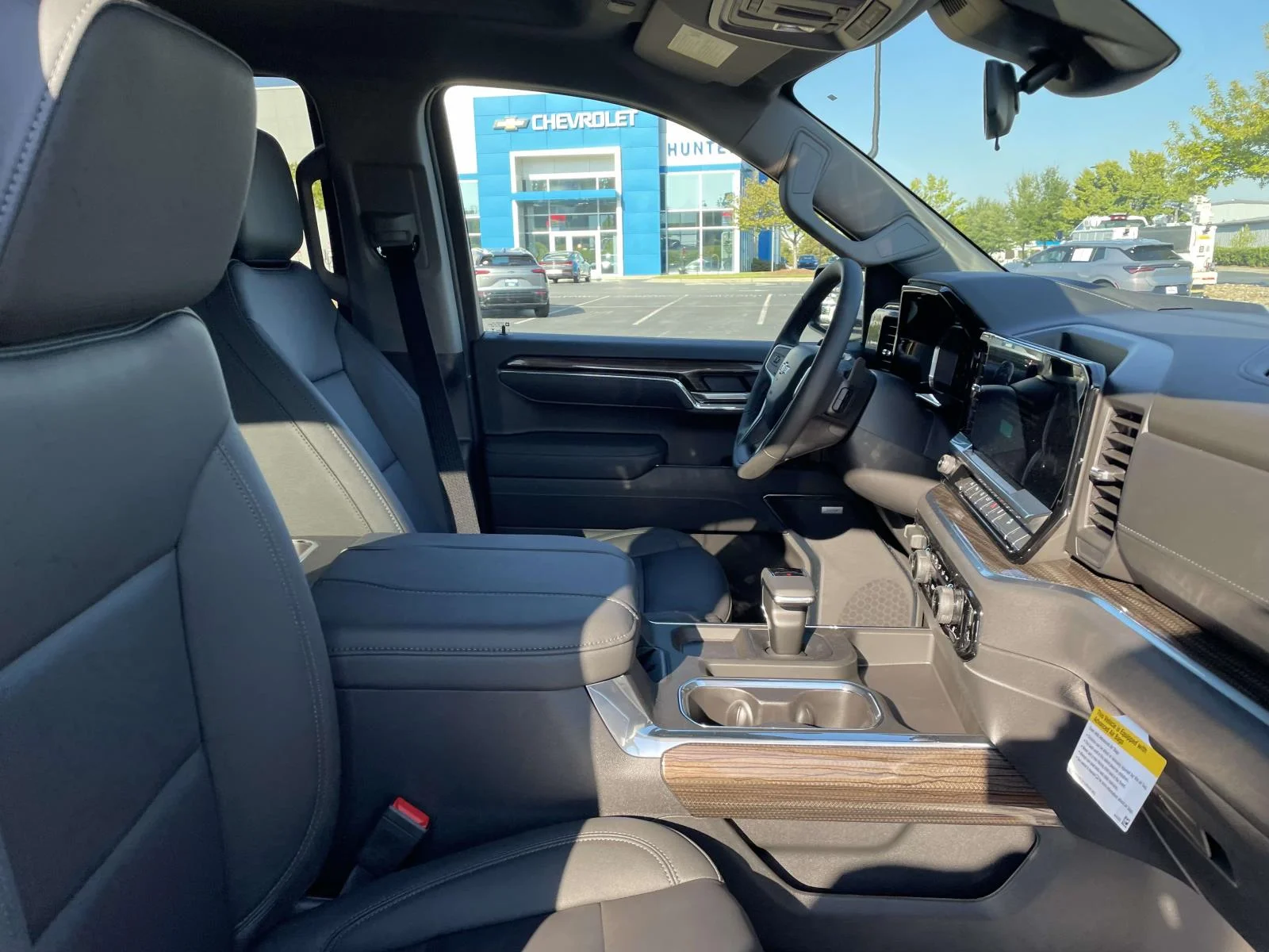 2026 Chevrolet Silverado 1500 LT Trail Boss - Photo 8