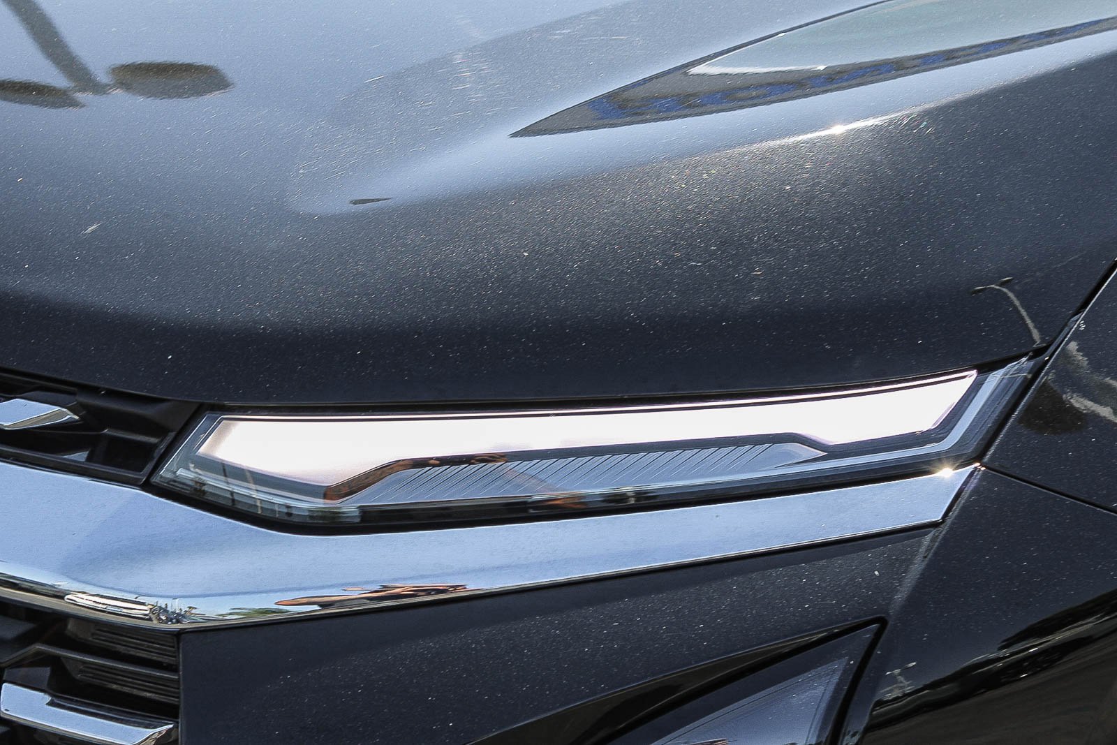 Used 2026 Mosaic Black Metallic Chevrolet FWD LT image 4