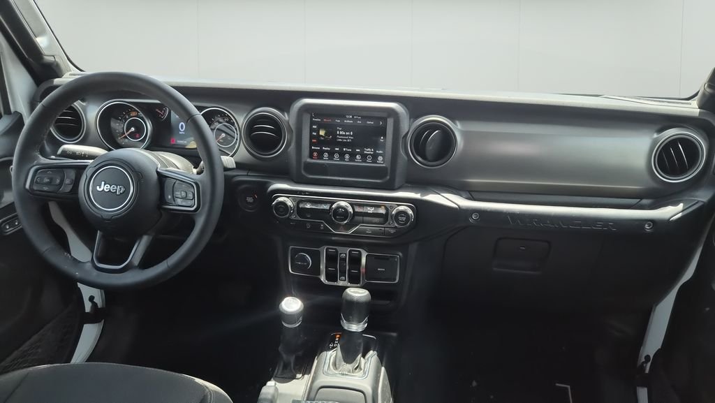 Used 2023 White Jeep Sport S image 12