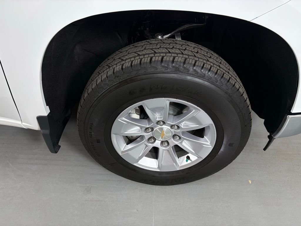 Used 2026 White Chevrolet LT image 10